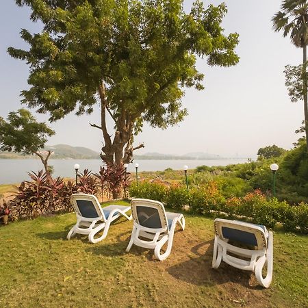Riverview Tent Resort Kevadia Экстерьер фото