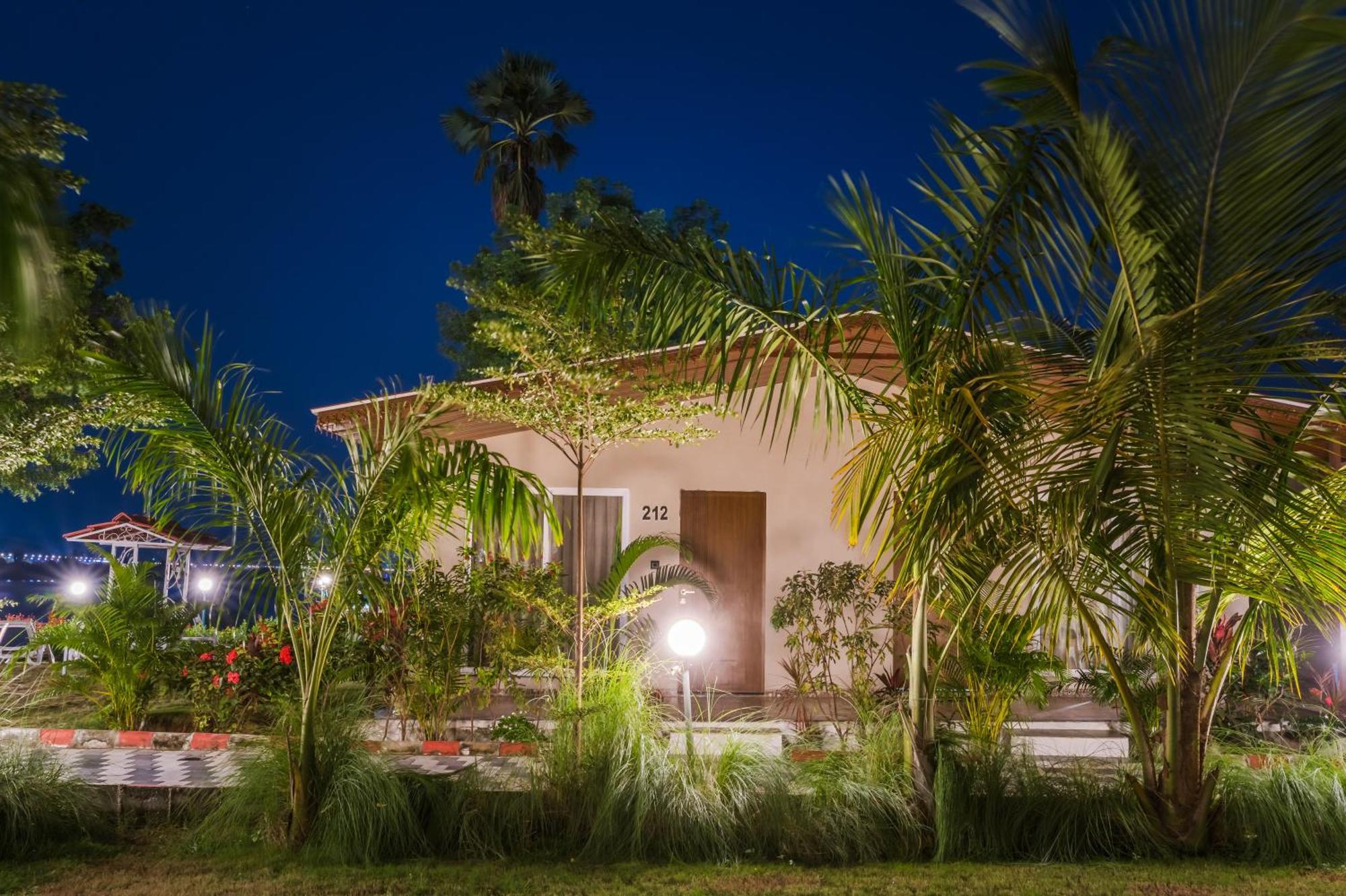 Riverview Tent Resort Kevadia Экстерьер фото