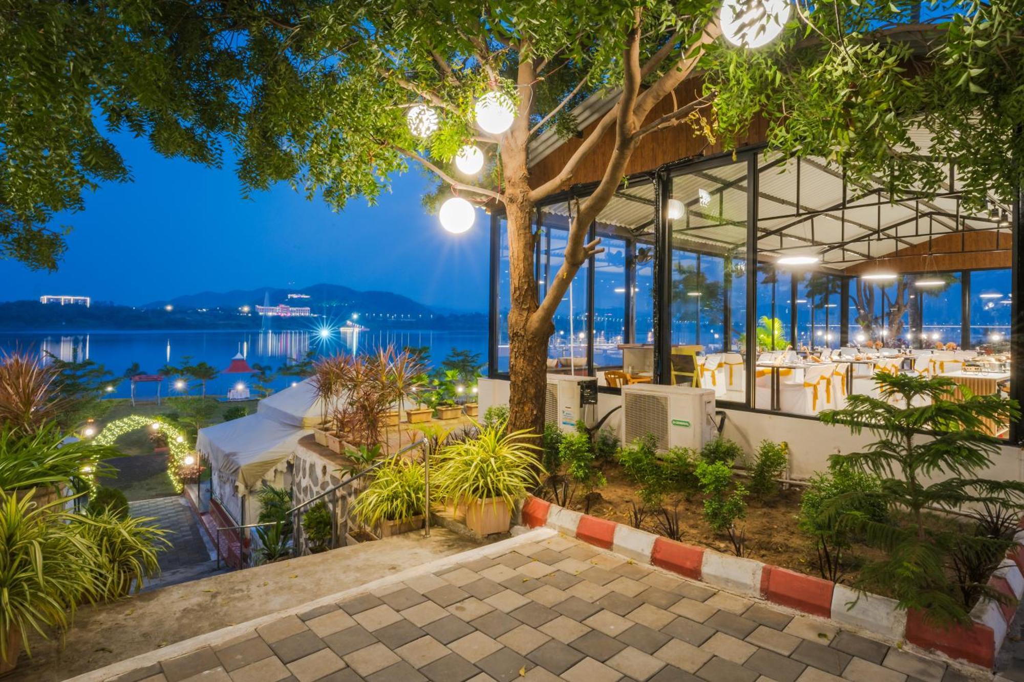 Riverview Tent Resort Kevadia Экстерьер фото