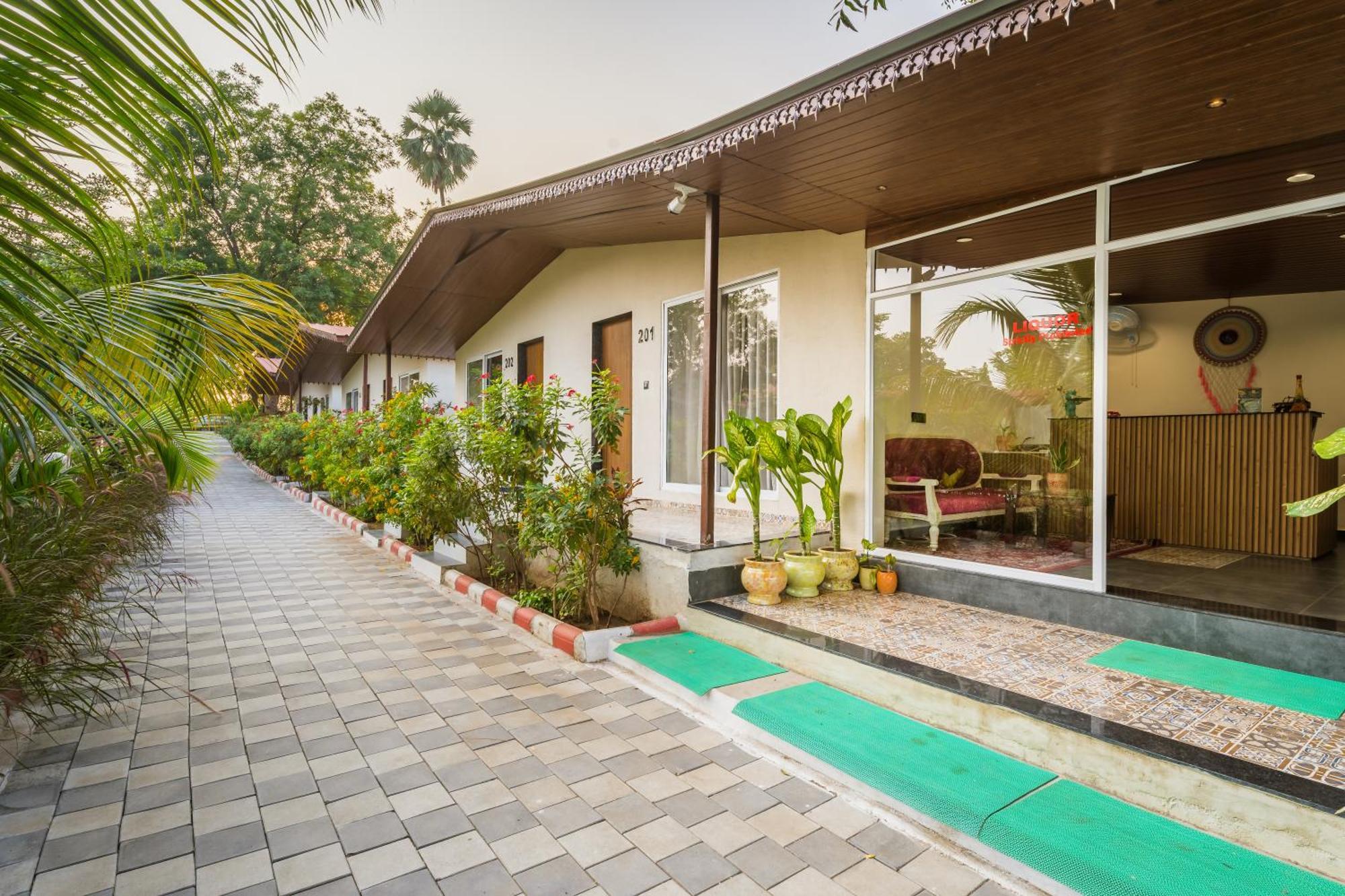 Riverview Tent Resort Kevadia Экстерьер фото
