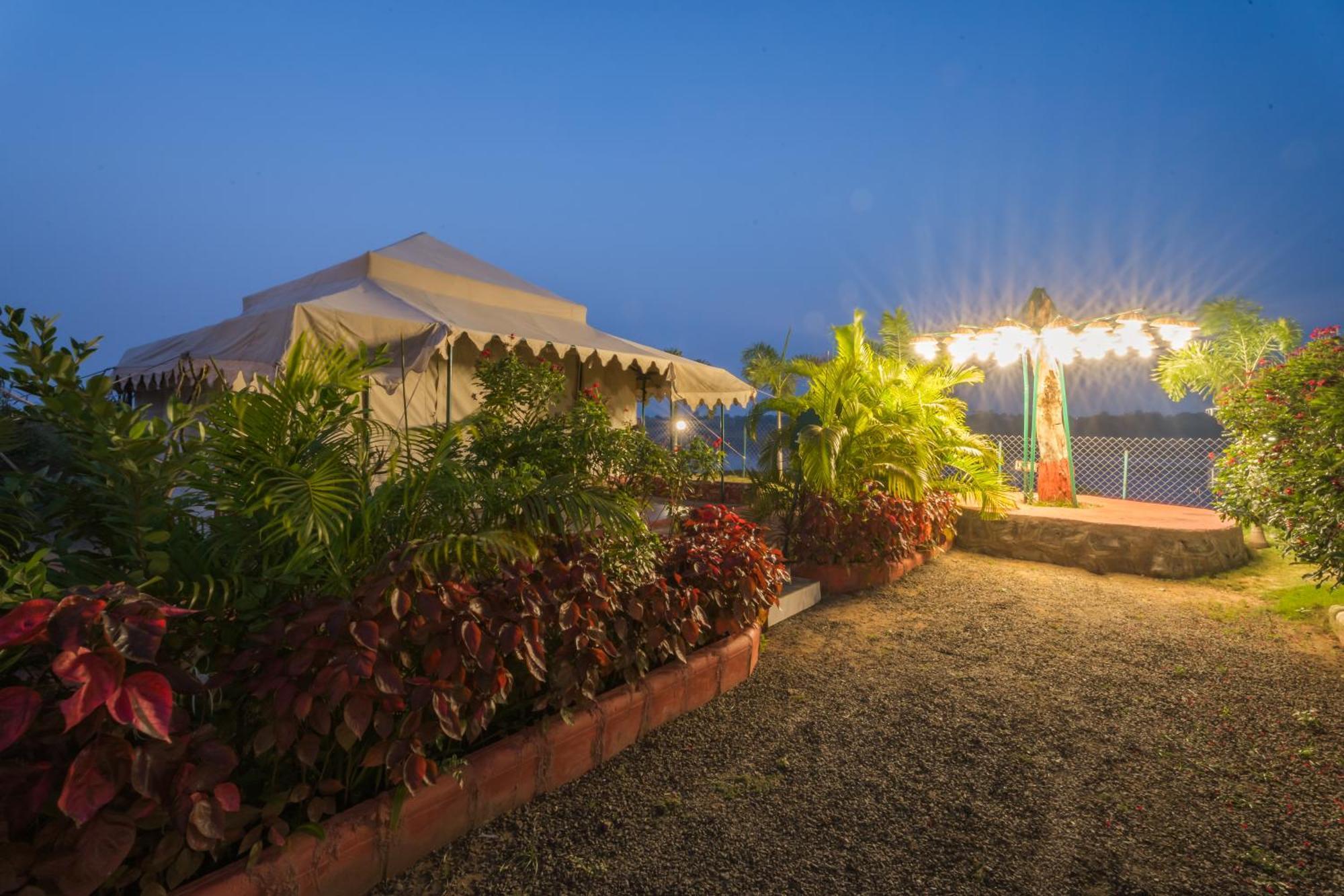Riverview Tent Resort Kevadia Экстерьер фото