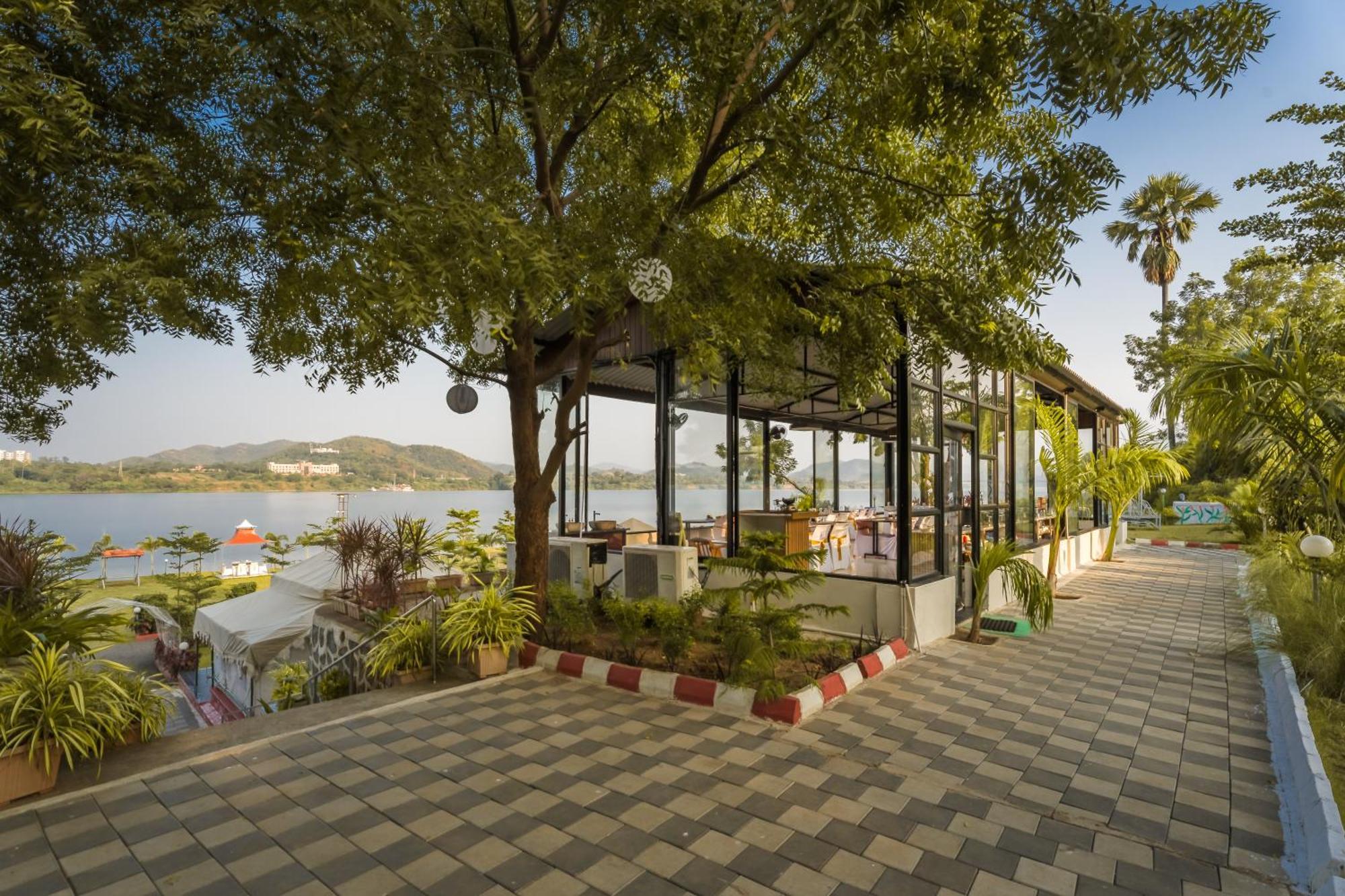 Riverview Tent Resort Kevadia Экстерьер фото