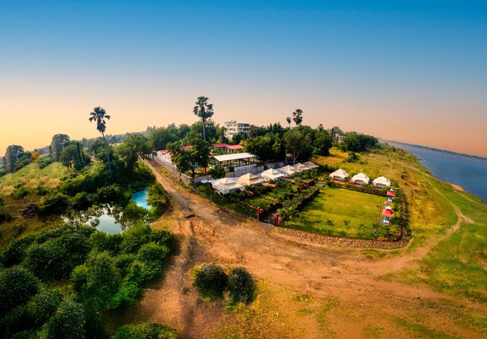 Riverview Tent Resort Kevadia Экстерьер фото
